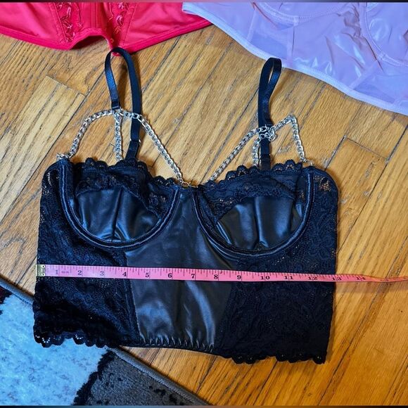 Chic Women's Lace Bra Set - Red, Pink, and Black - Picture 2 of 13